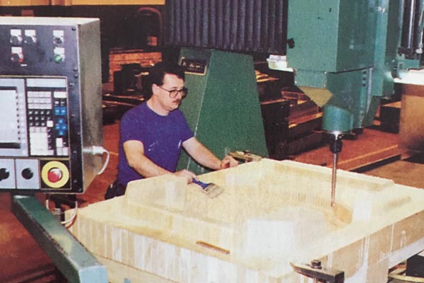 First Cnc Machine First Cnc Milling Machine _ Machines Outils Cnc – MDYWI